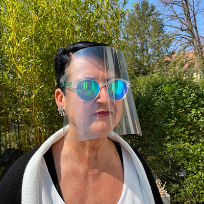 alltagsmasken-covid-19-hygienemasken-virenschutzscheibe-troepfchen