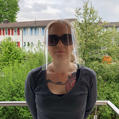 alltagsmasken-covid-19-hygienemasken-virenschutzscheibe-troepfchen