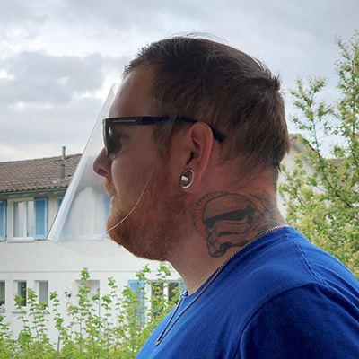 alltagsmasken-covid-19-hygienemasken-virenschutzscheibe-troepfchen