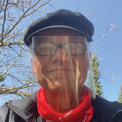 alltagsmasken-covid-19-hygienemasken-virenschutzscheibe-troepfchen
